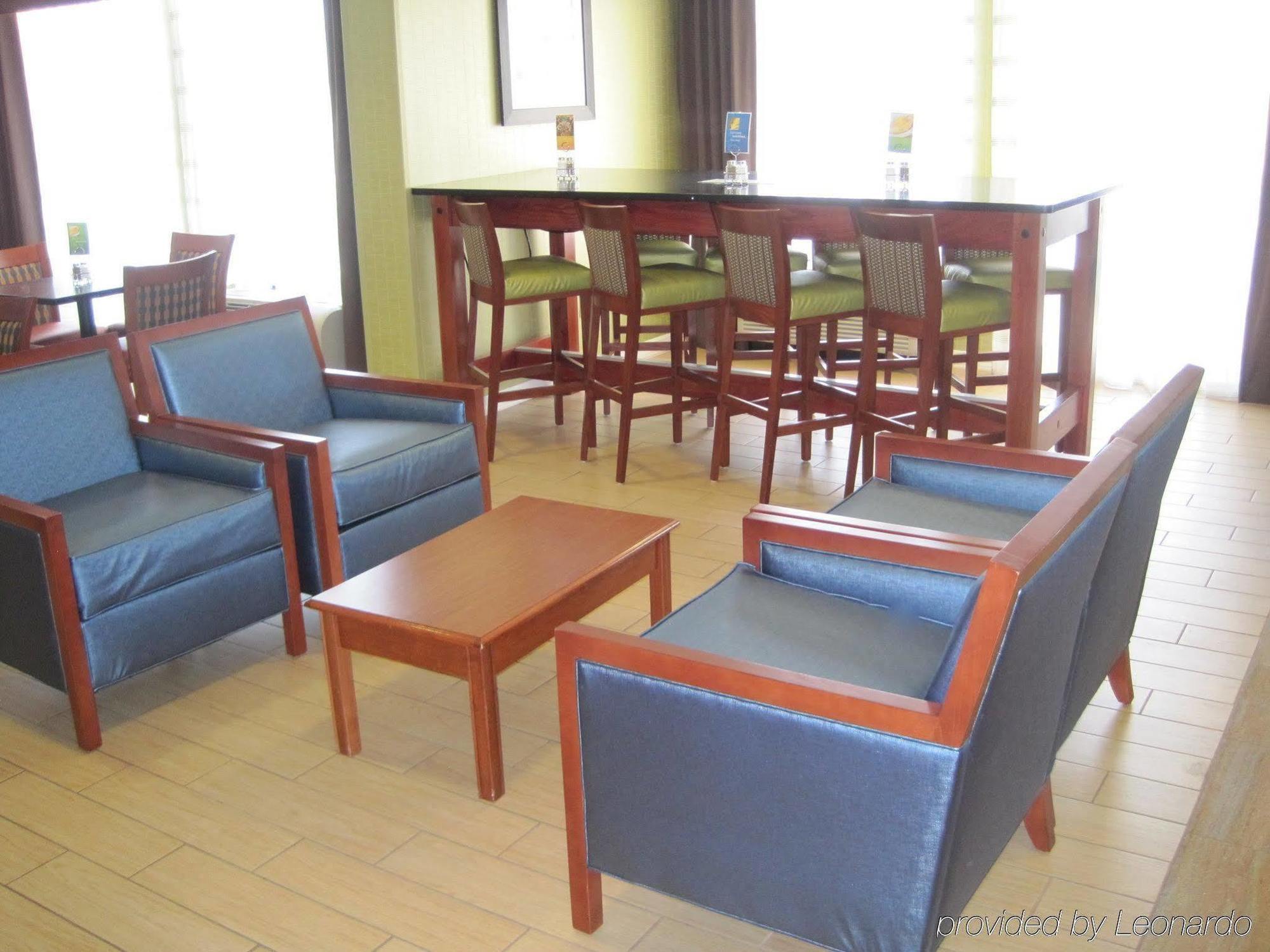 Express & Allentown-dorney Park Area By Ihg Hotel 2*